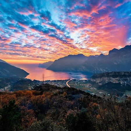Riva City View Buitenkant foto